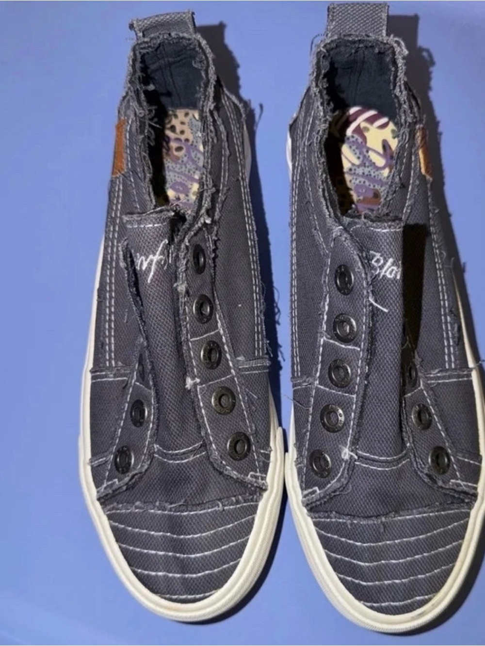Women’s Slip-On Canvas Sneakers in Charcoal Gray